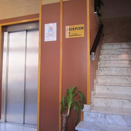 Hotel Bahia Хихон Екстериор снимка