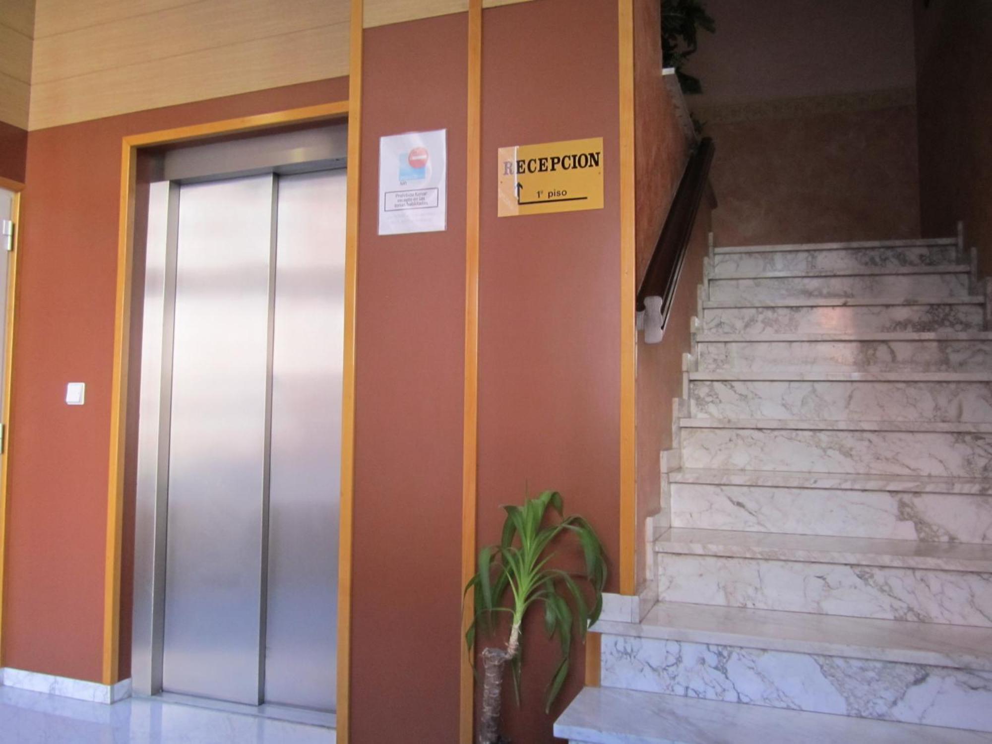 Hotel Bahia Хихон Екстериор снимка