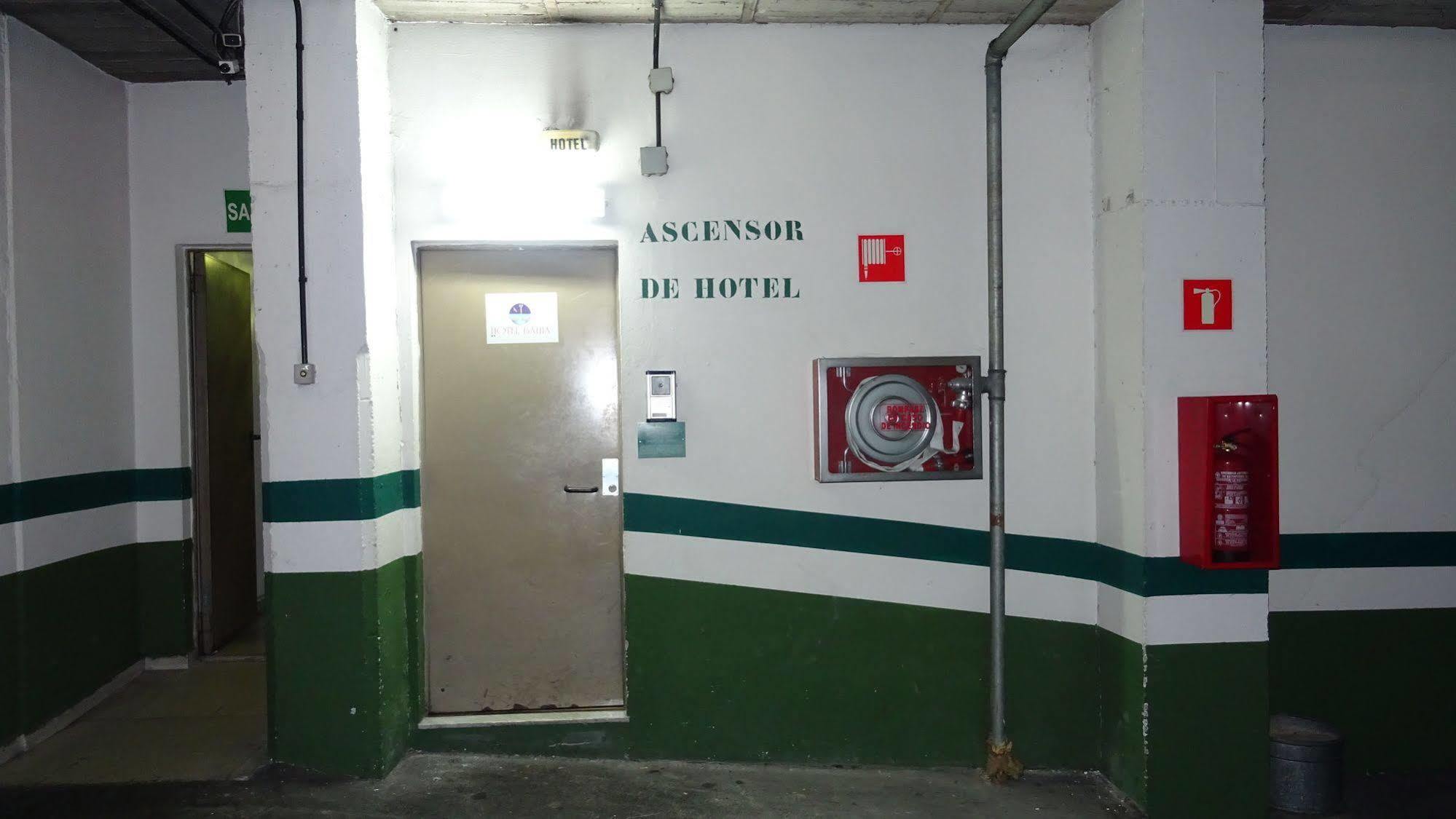 Hotel Bahia Хихон Екстериор снимка