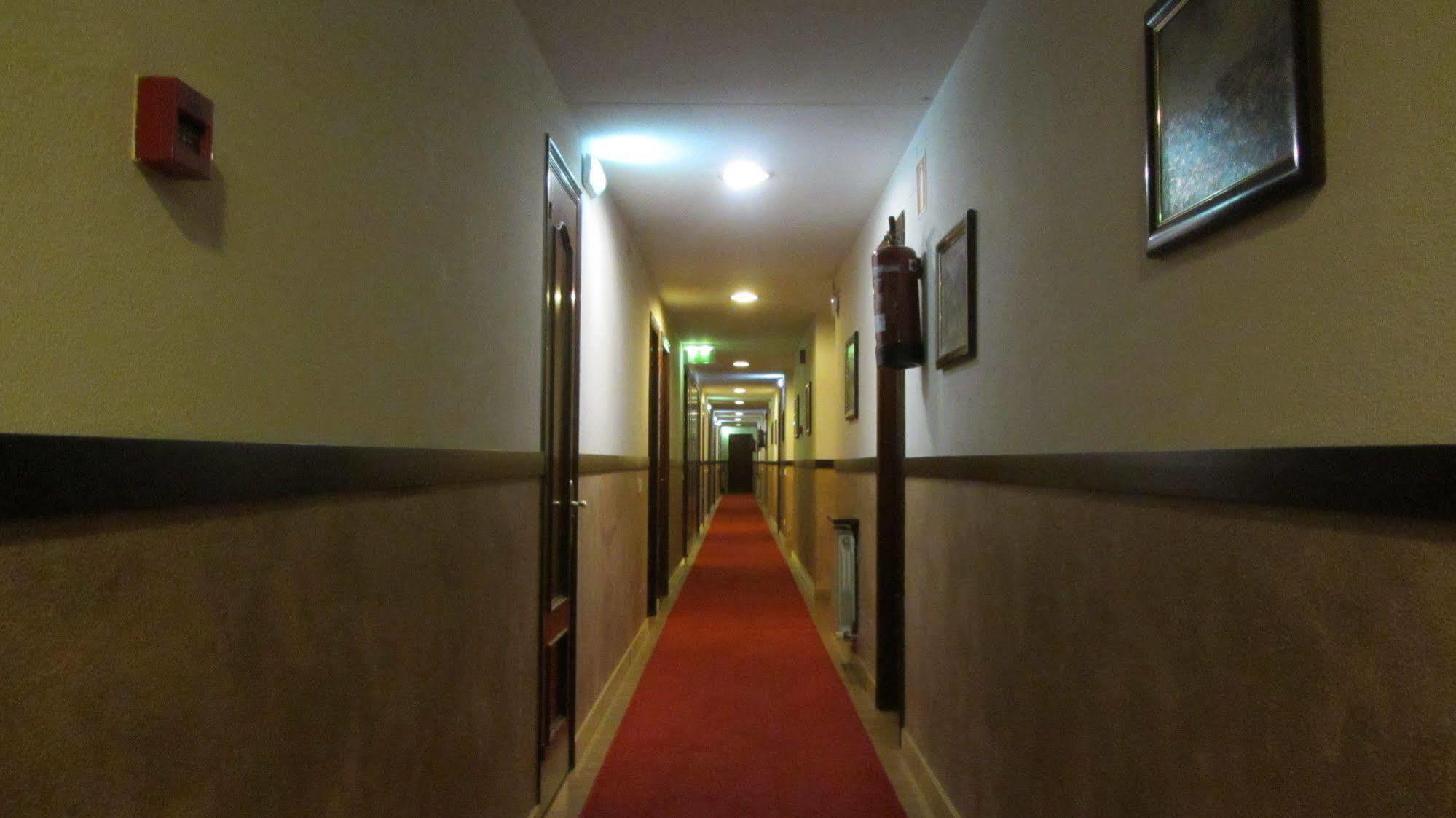 Hotel Bahia Хихон Екстериор снимка