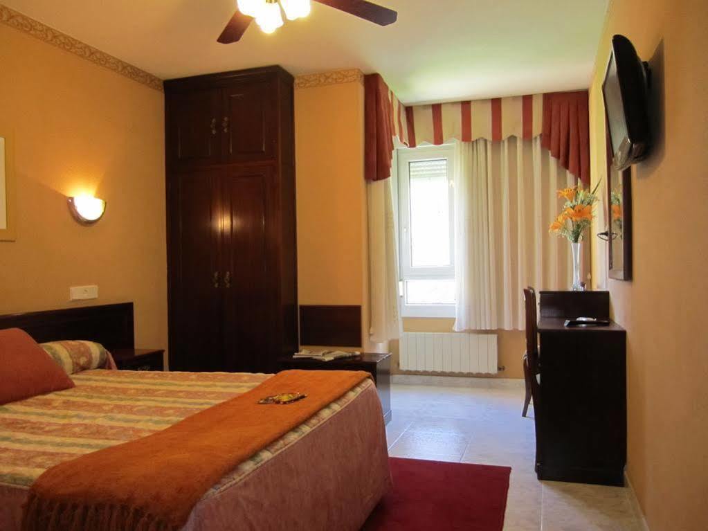 Hotel Bahia Хихон Екстериор снимка