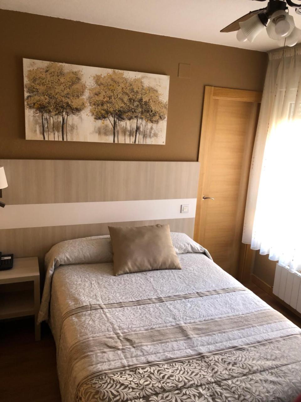 Hotel Bahia Хихон Екстериор снимка