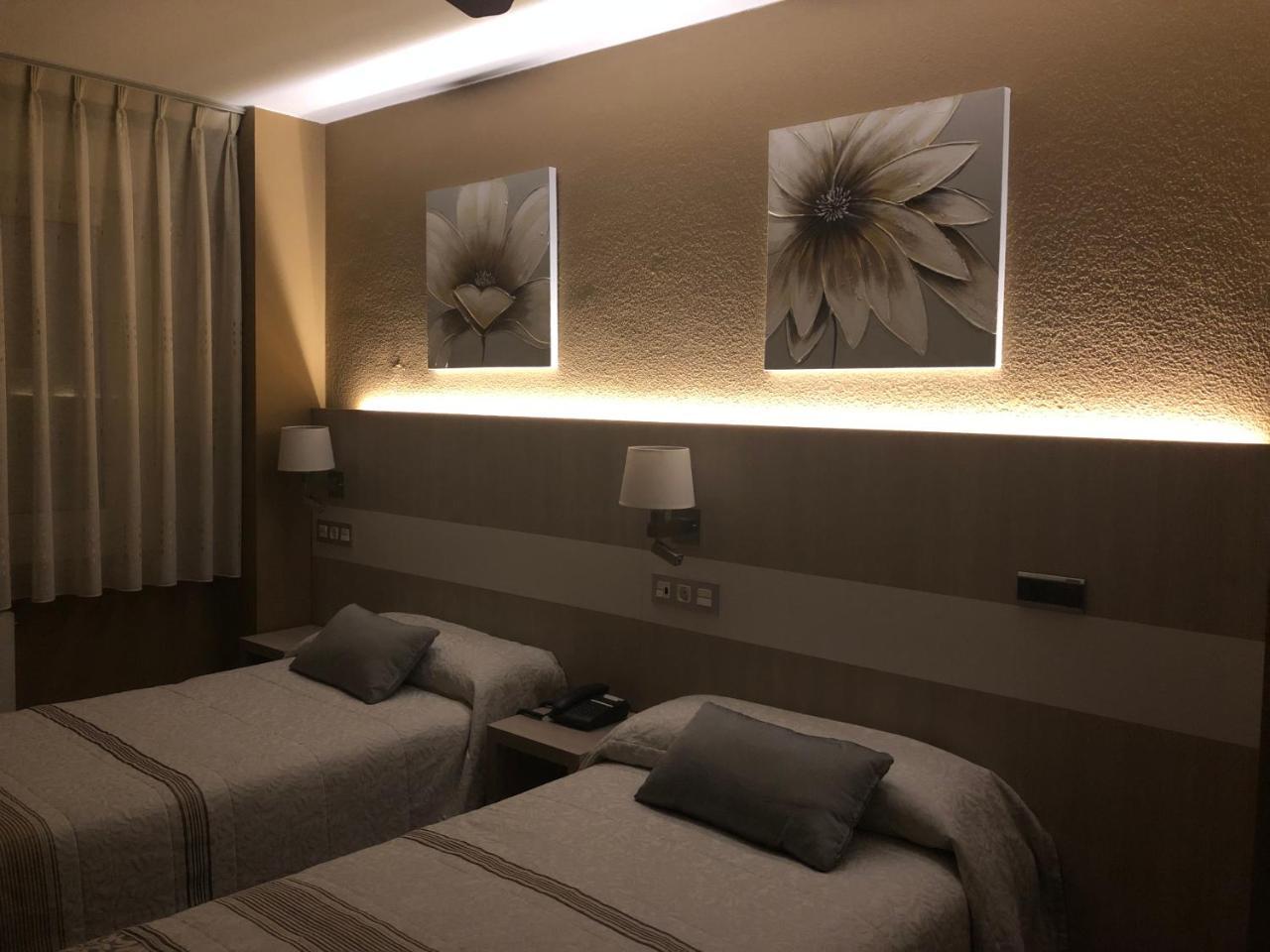 Hotel Bahia Хихон Екстериор снимка
