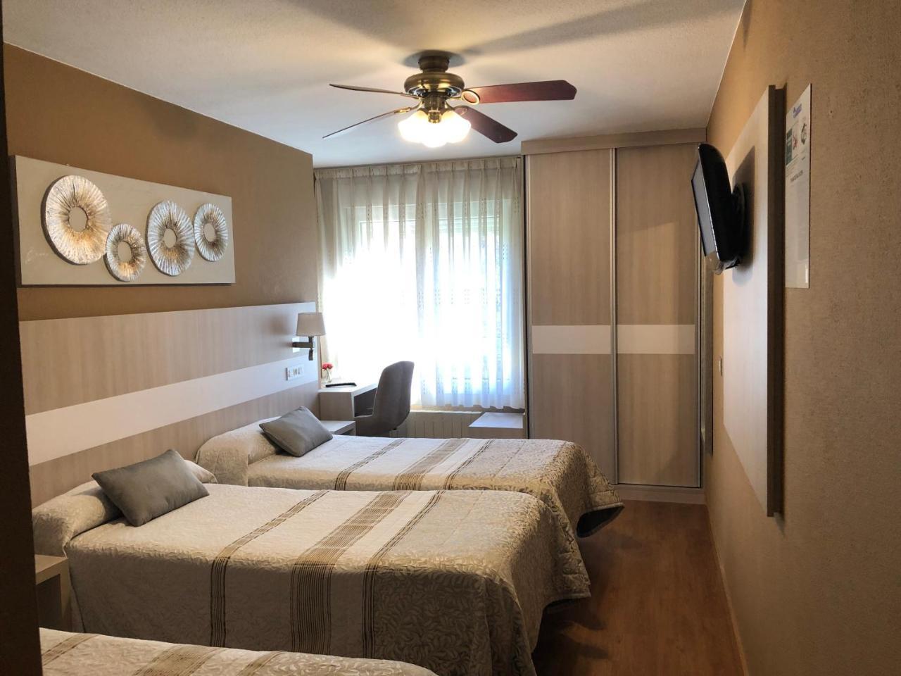 Hotel Bahia Хихон Екстериор снимка