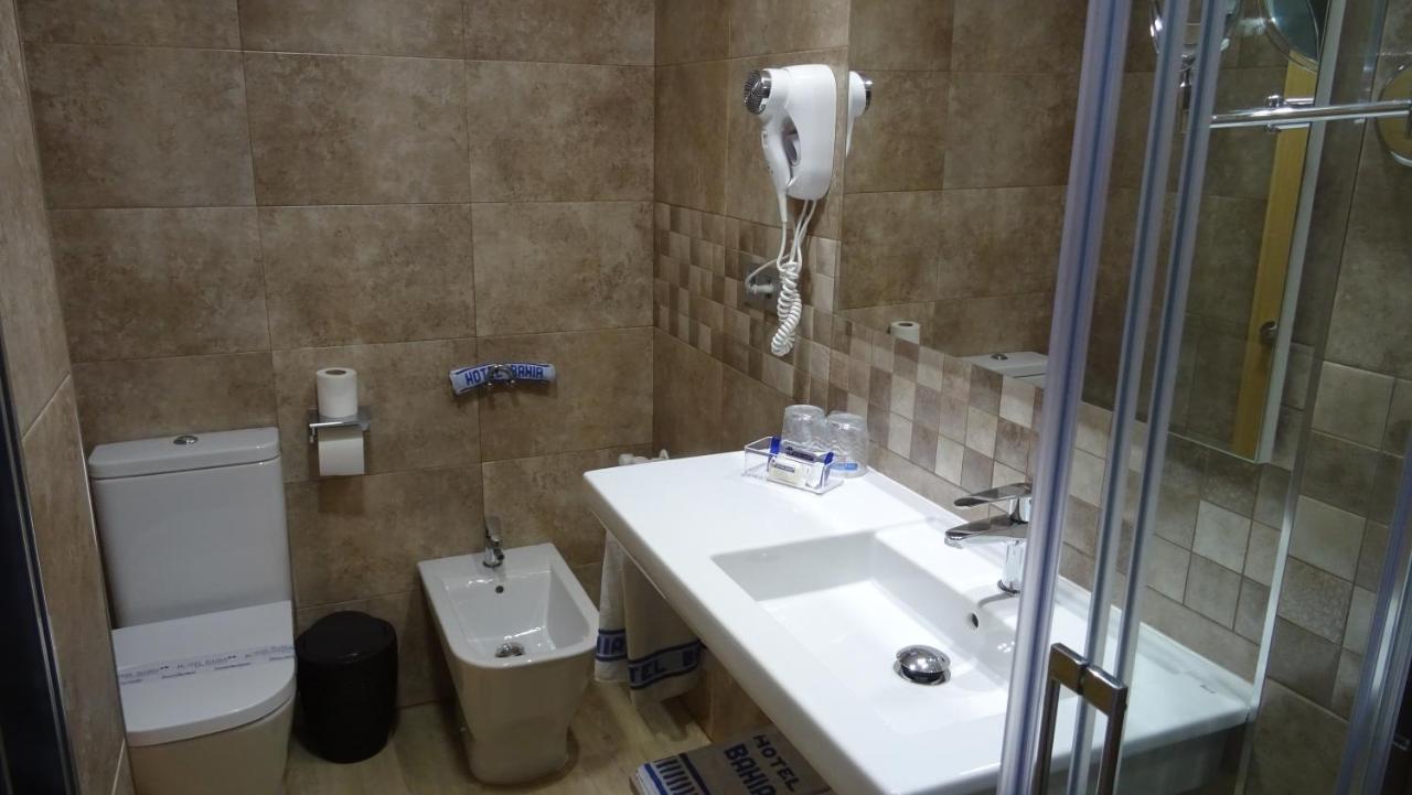 Hotel Bahia Хихон Екстериор снимка